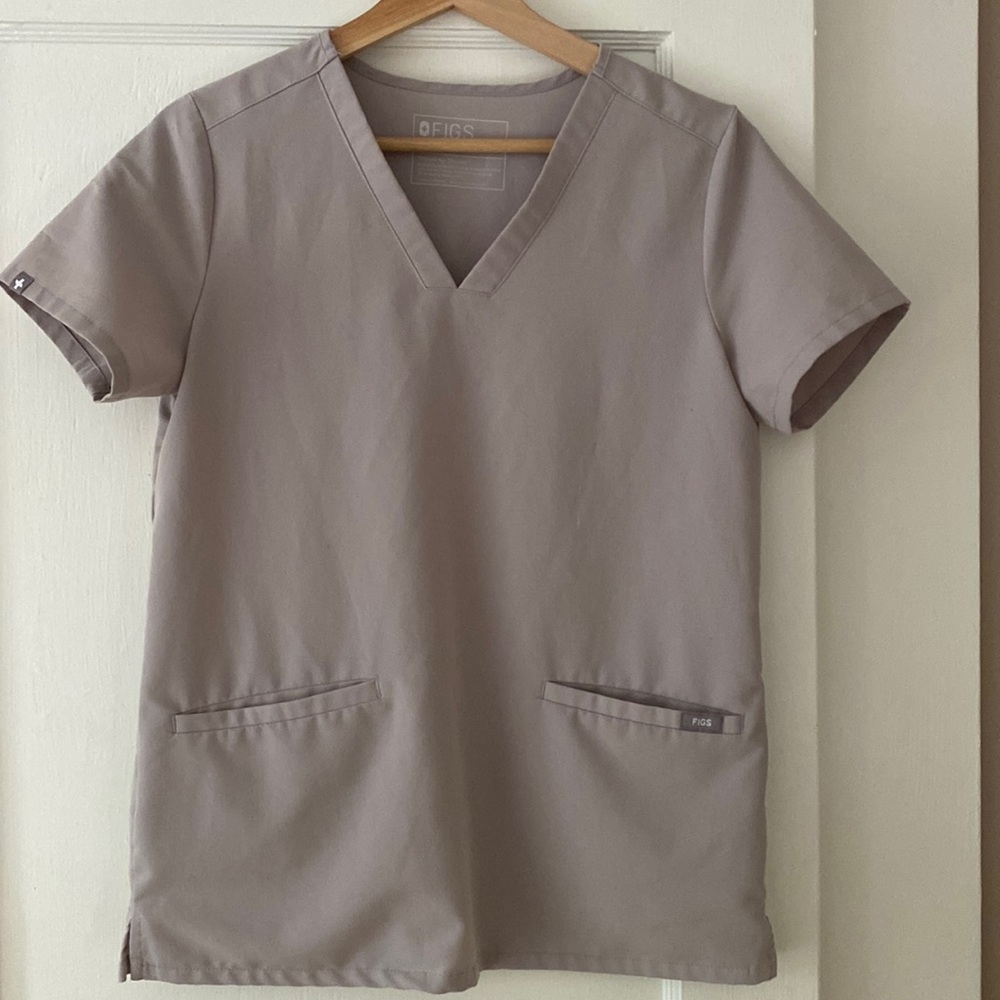 Figs Slate (sold out color) size x-small Casma 3 pocket scrub top.